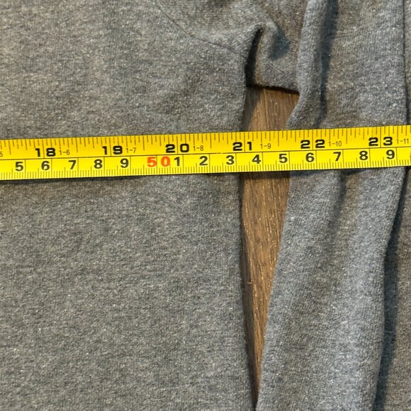 Patagonia Long Sleeve Shirt Womens Medium Gray Colorful Logo Back Tee - Picture 3 of 5